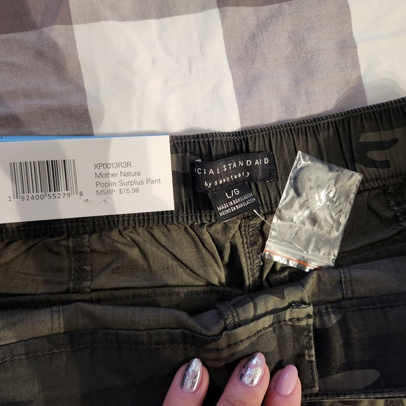 Pants - Picture 2 of 3